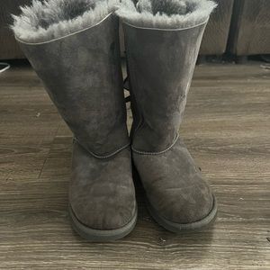 Grey Bailey Uggs